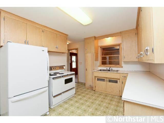 1881 Holton St, Falcon Heights, MN 55113
