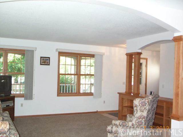 716 W 5th St, Monticello, MN 55362