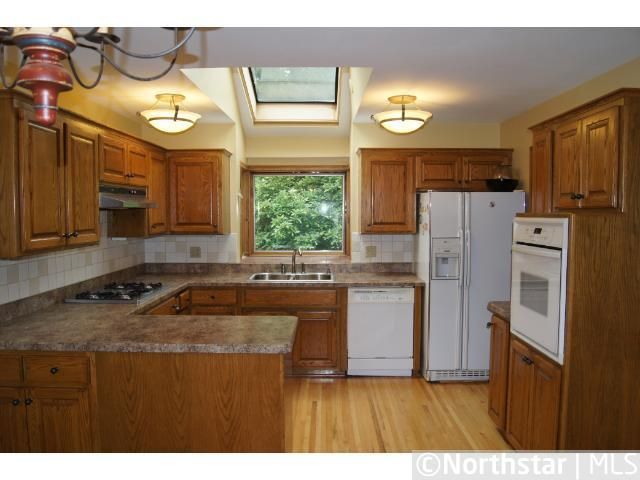 721 Skillman Ave E, Maplewood, MN 55117