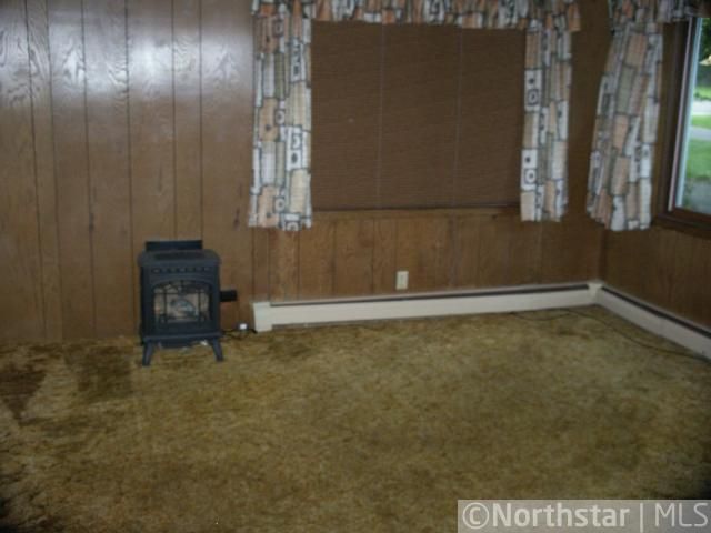 1976 Larpenteur Ave E, Saint Paul, MN 55109