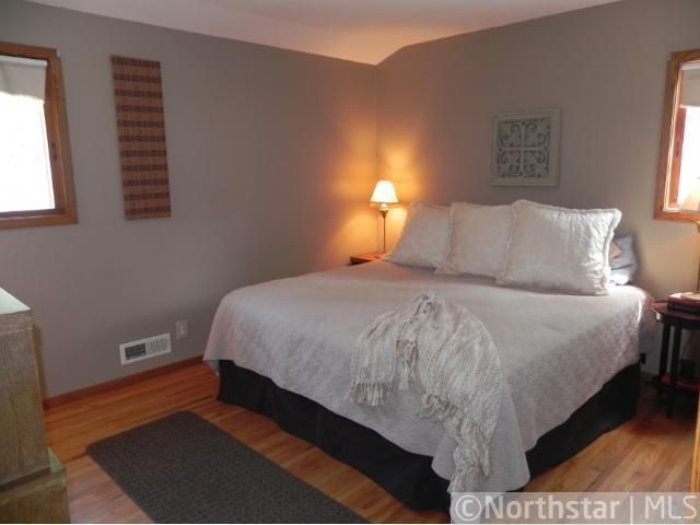 10715 York Ave S, Bloomington, MN 55431
