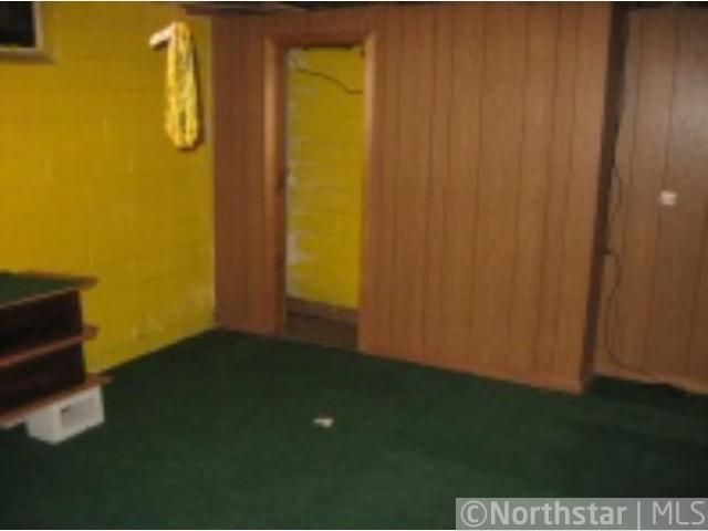 923 3rd St E, Saint Paul, MN 55106