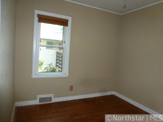 1466 Arlington Ave E, Saint Paul, MN 55106
