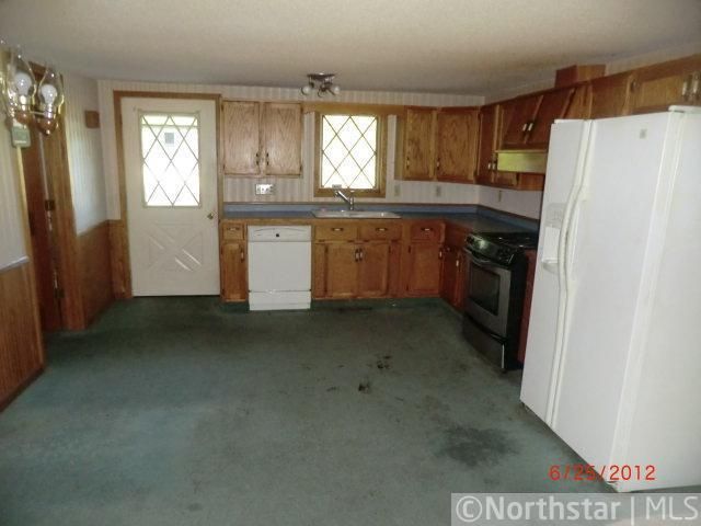 906 N Wisconsin Ln, Amery, WI 54001