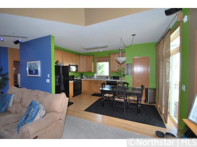 6818 Folkestone Rd, Apple Valley, MN 55124