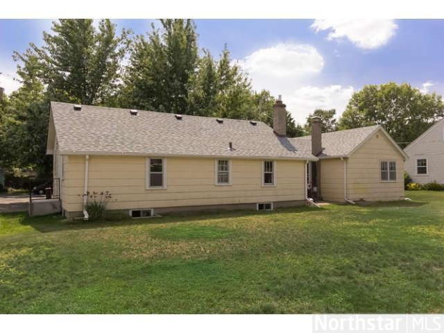 317 1st St NE, Osseo, MN 55369