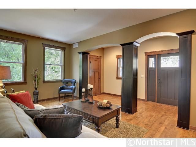 15709 Excelsior Blvd, Minnetonka, MN 55345