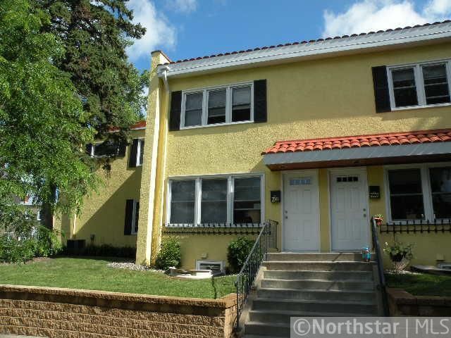 2041 Montreal Ave, Saint Paul, MN 55116