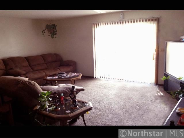 1547 Arkwright St, Saint Paul, MN 55130
