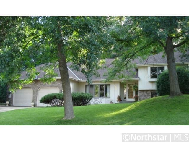 5966 Highview Pl, Shoreview, MN 55126