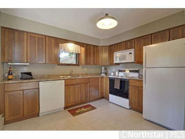 4613 Hanover Rd, Mound, MN 55364