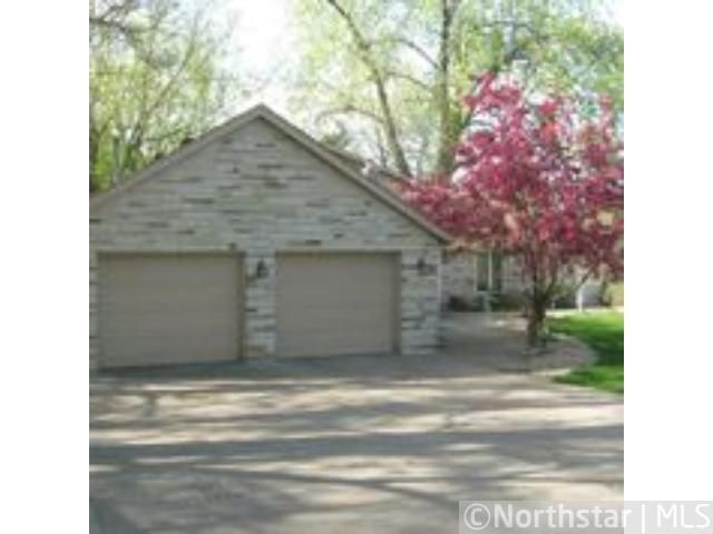 719 W River Pw, Champlin, MN 55316