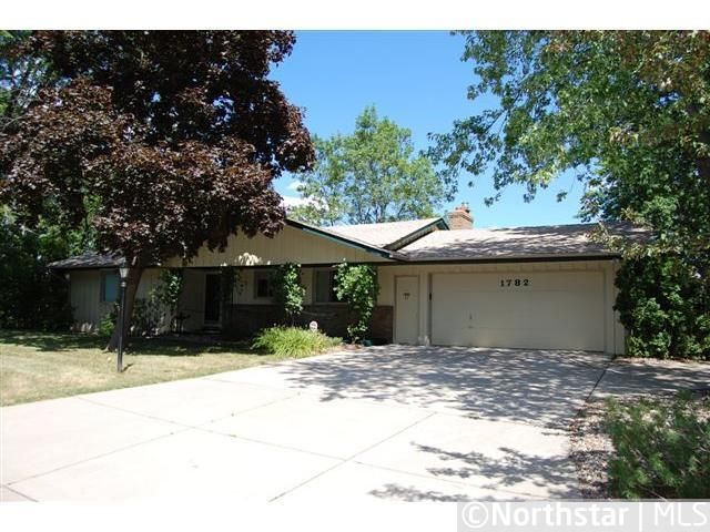1782 Richard Cir, West Saint Paul, MN 55118
