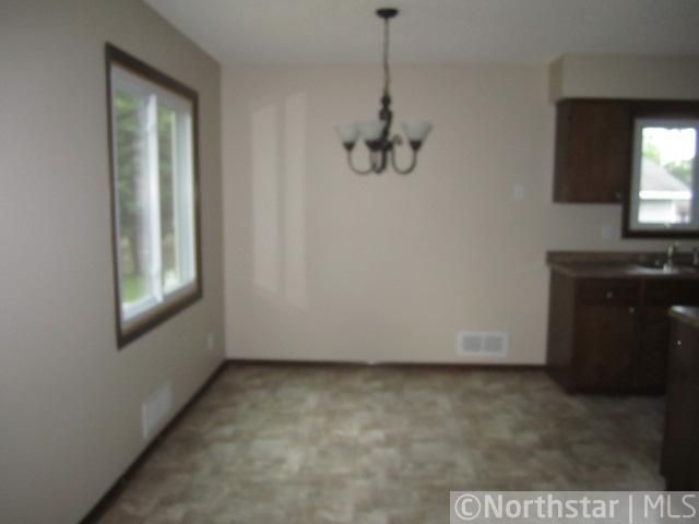 8573 Ivan Ave S, Cottage Grove, MN 55016