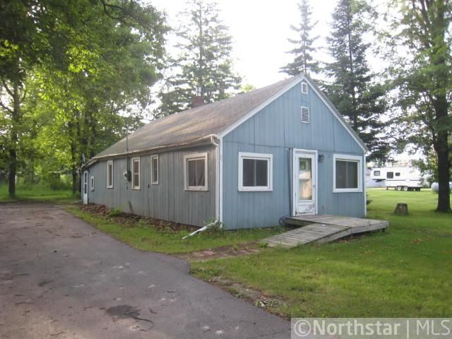 314 1st St S, Hackensack, MN 56452