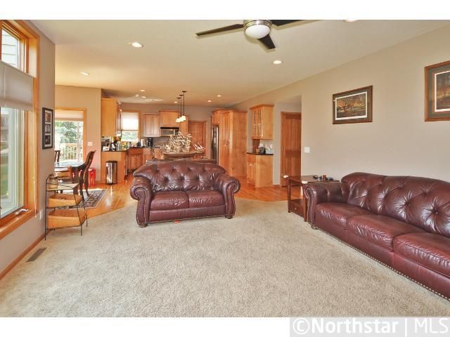 9840 Vagabond Ln N, Maple Grove, MN 55311