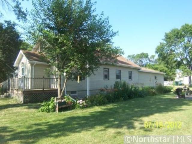 240 2nd St W, Hector, MN 55342