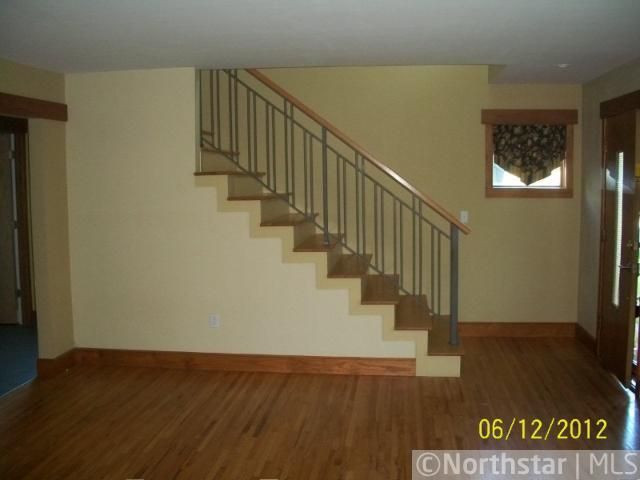 1815 Sunny Slope Ln, Saint Paul, MN 55116