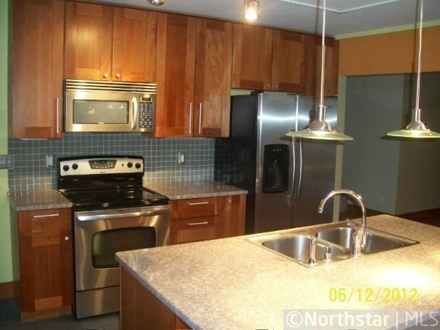 1815 Sunny Slope Ln, Saint Paul, MN 55116