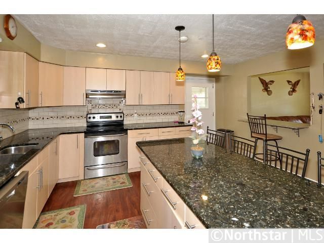 300 Adams Ave, Eden Prairie, MN 55343