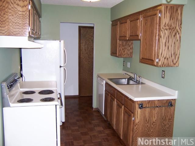 815 11th Ave S #6, Hopkins, MN 55343