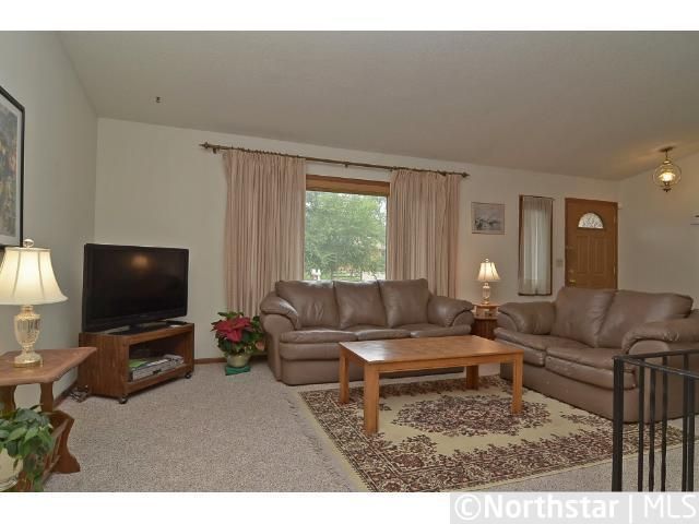 2243 Falcon Ave, Saint Paul, MN 55119