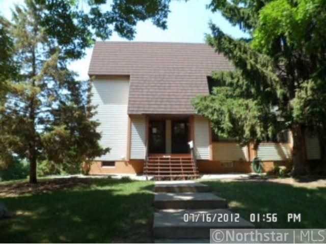 1633 Christie Pl, Saint Paul, MN 55106
