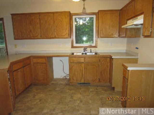 4980 262nd St, Wyoming, MN 55092