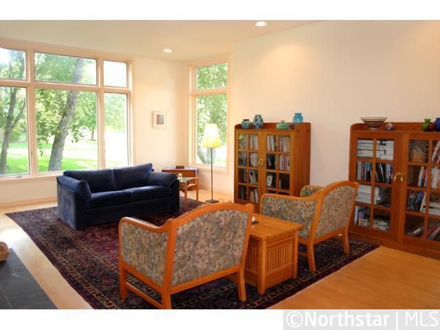 678 Brookside Ln, Mendota Heights, MN 55118
