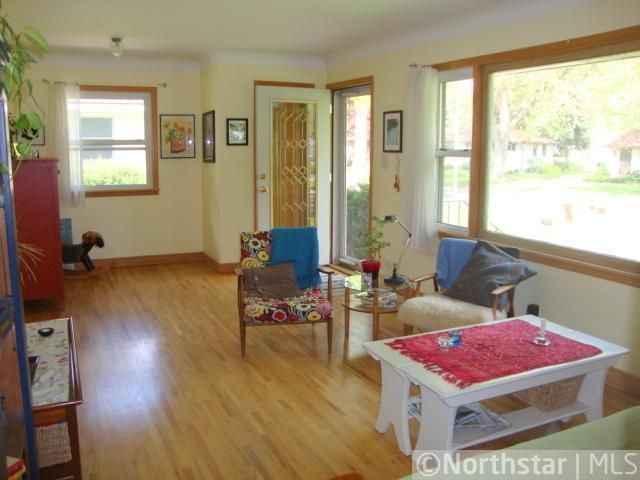 2697 Delaware Ave, North Saint Paul, MN 55109