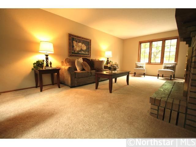 4040 S Enchanted Dr NW, Andover, MN 55304