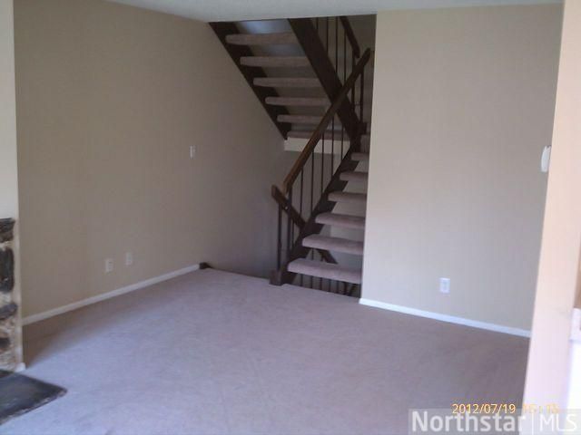 1626 River Bluff Ct, Eagan, MN 55121