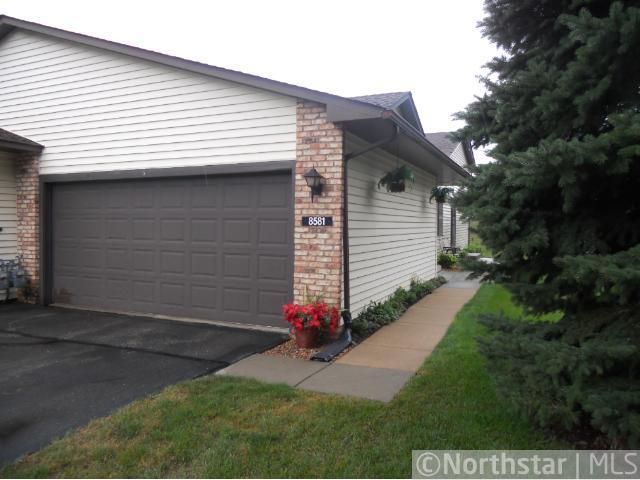 8581 134th St W, Apple Valley, MN 55124