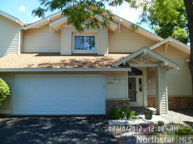 891 Ivy Ln, Eagan, MN 55123