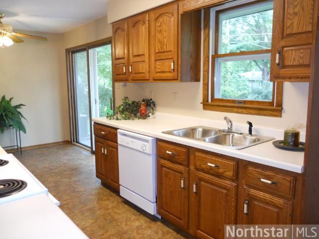 1967 Manor Ln, Hastings, MN 55033