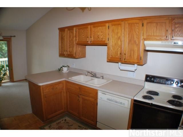 1585 Clemson Dr #A, Eagan, MN 55122