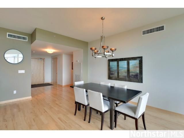 215 10th Ave S #508, Minneapolis, MN 55415
