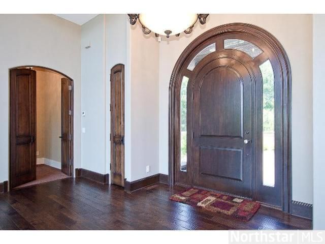 6201 Interlachen Blvd, Edina, MN 55436