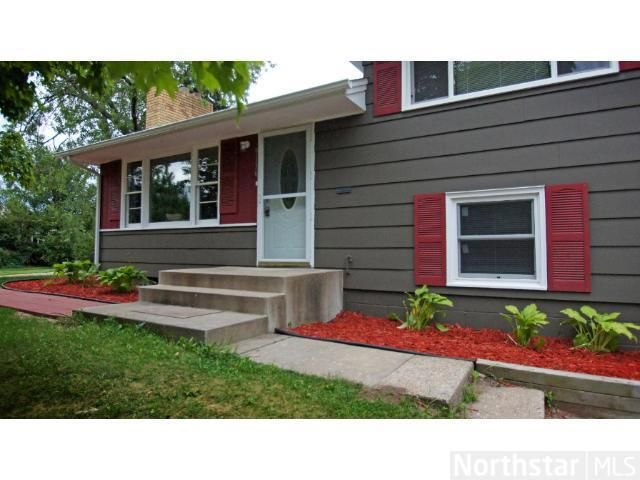 9136 Emerson Ave S, Bloomington, MN 55420