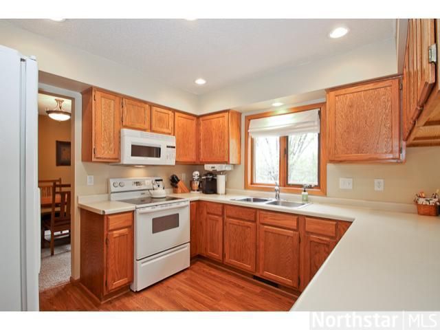 8044 Jocelyn Ave S, Cottage Grove, MN 55016