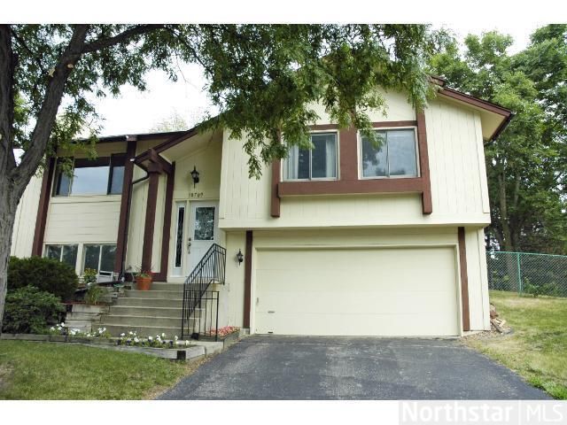10709 Aquila Ave S, Bloomington, MN 55438