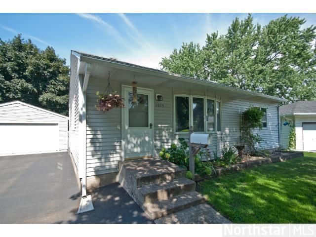 1975 Memory Ln, North Saint Paul, MN 55109