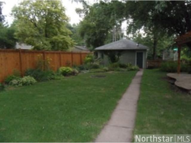 1496 Upper Afton Rd, Saint Paul, MN 55106