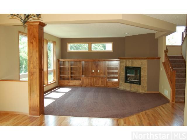6829 Pointe Pl S, Cottage Grove, MN 55016