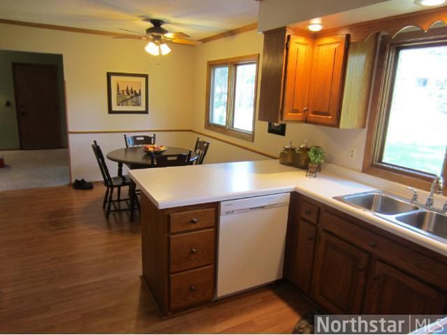 2405 E 114th St, Burnsville, MN 55337