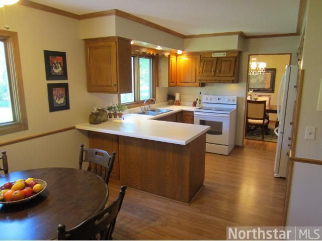 2405 E 114th St, Burnsville, MN 55337