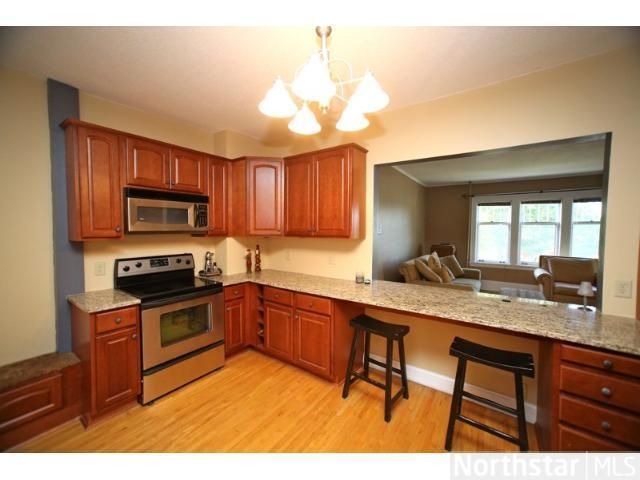 807 Saint Clair Ave #2, Saint Paul, MN 55105