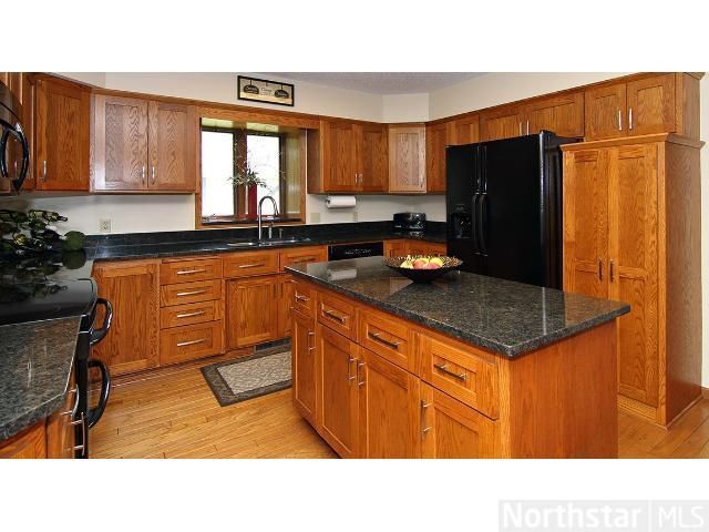 4860 Knottingham Cir, Eagan, MN 55122