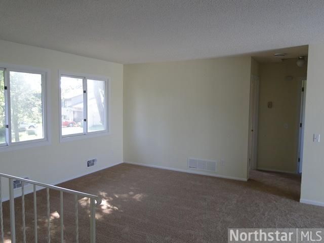 14209 Diamond Path Ct, Apple Valley, MN 55124