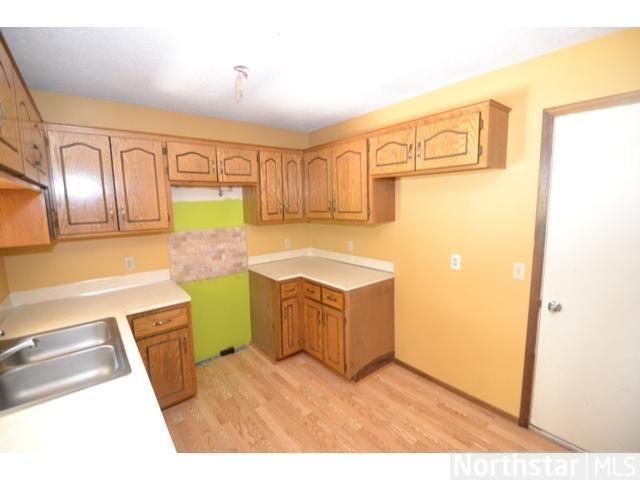 4265 Parkview Ct, Vadnais Heights, MN 55127